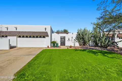 7145 E Sabino Vista Cir, Tucson, AZ 85750