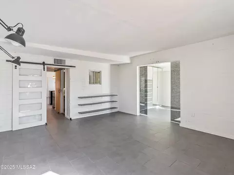 Living - 3560 E Wilds Rd, Tucson, AZ 85739 photo 4 of 5