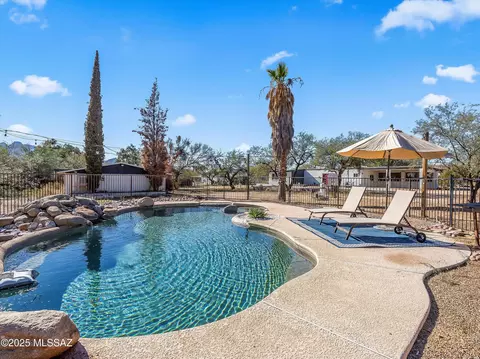 Exterior - 3560 E Wilds Rd, Tucson, AZ 85739 photo 5 of 10