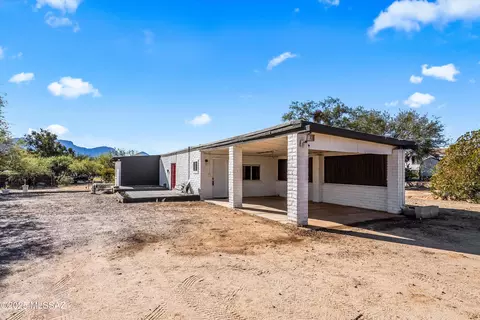 Exterior - 3560 E Wilds Rd, Tucson, AZ 85739 photo 2 of 10