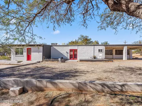 Exterior - 3560 E Wilds Rd, Tucson, AZ 85739 photo 3 of 10