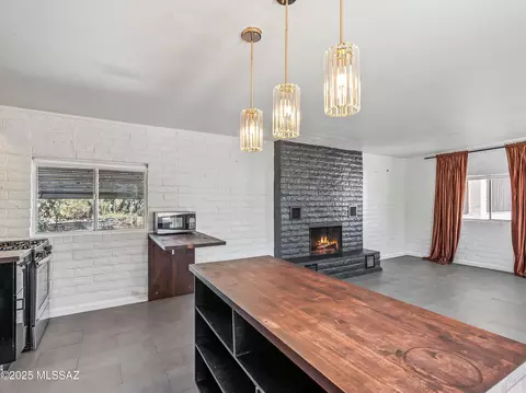 Kitchen - 3560 E Wilds Rd, Tucson, AZ 85739 photo 3 of 4