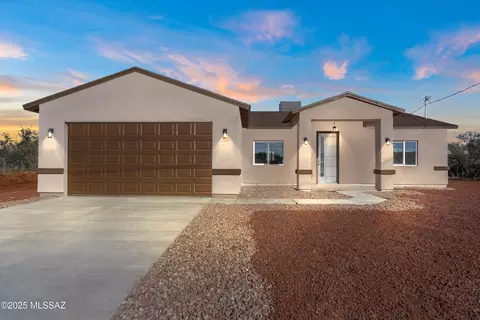 1196 Ines Ct, Rio Rico, AZ 85648