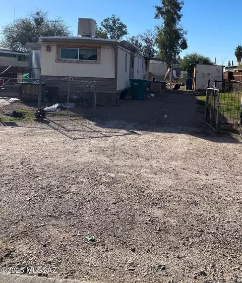 2725 W Kimberley St, Tucson, AZ 85705