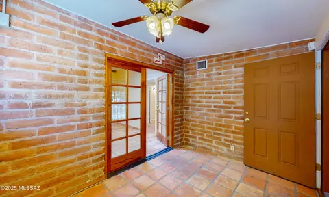 Entry Way - 5272 E 4th St, Tucson, AZ 85711 photo 1 of 4