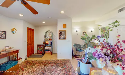 Entry Way - 5272 E 4th St, Tucson, AZ 85711 photo 2 of 4
