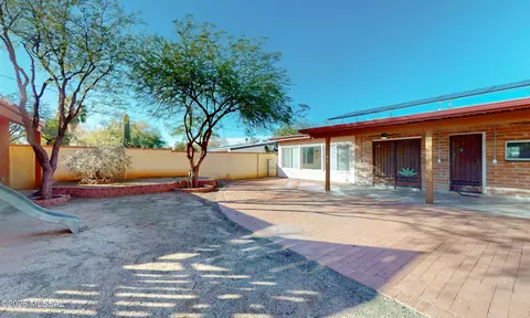 Exterior - 5272 E 4th St, Tucson, AZ 85711 photo 2 of 5