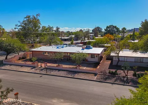 5272 E 4th St, Tucson, AZ 85711