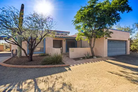 4527 N Camino Cardenal, Tucson, AZ 85718