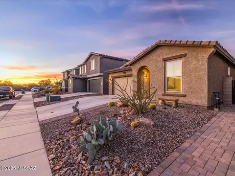 Exterior - 11913 E Ryscott Cir, Vail, AZ 85641 photo 4 of 9