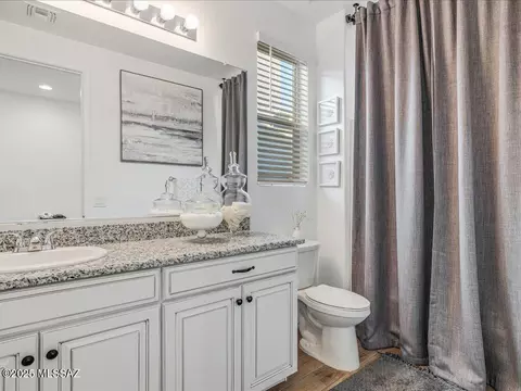 Bath - 11913 E Ryscott Cir, Vail, AZ 85641 photo 4 of 4