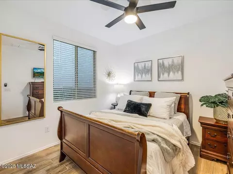 Bedroom - 11913 E Ryscott Cir, Vail, AZ 85641 photo 4 of 6