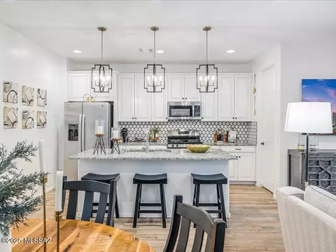 Kitchen - 11913 E Ryscott Cir, Vail, AZ 85641 photo 5 of 5