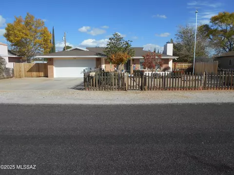 306 N Sage St, Pearce, AZ 85625