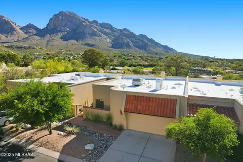 848 E Camino Diestro, Oro Valley, AZ 85704