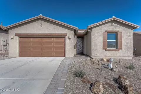 2536 W Dome Rock Dr, Green Valley, AZ 85622