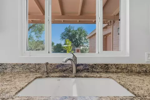 6941 E Baker St, Tucson, AZ 85710 photo 8