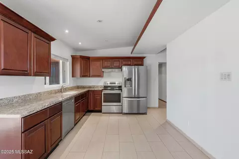6941 E Baker St, Tucson, AZ 85710 photo 5