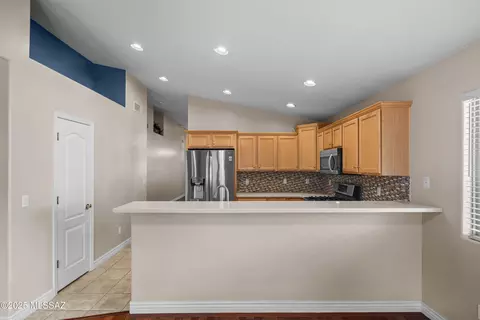 10572 E Carolina Willow Ln, Tucson, AZ 85747 photo 9