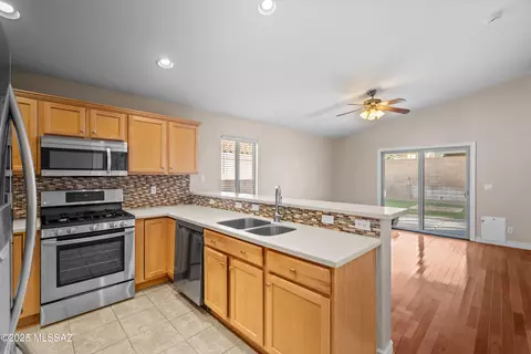 10572 E Carolina Willow Ln, Tucson, AZ 85747 photo 7