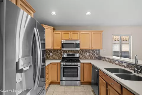 10572 E Carolina Willow Ln, Tucson, AZ 85747 photo 8