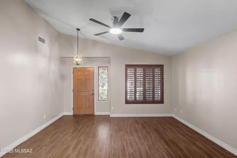 10572 E Carolina Willow Ln, Tucson, AZ 85747 photo 4