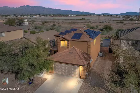 2846 N Silver Island Way, Tucson, AZ 85745