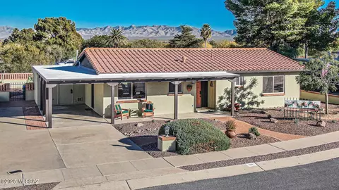 135 E Verde Vis, Green Valley, AZ 85614