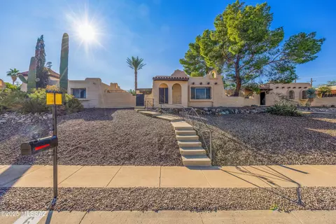 810 N Camino Santiago #6, Tucson, AZ 85745