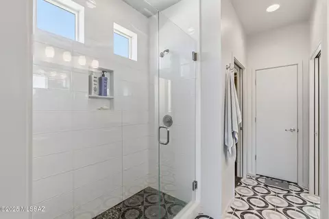 Bath - 7576 E Pima St, Tucson, AZ 85715 photo 3 of 7