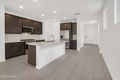 5953 E Jayden Ln, Tucson, AZ 85756