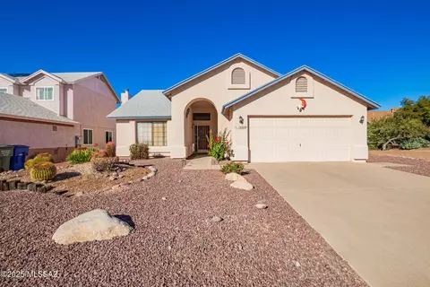 10245 Essex Village Dr, Tucson, AZ 85748