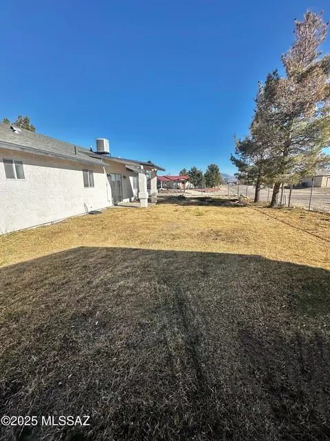 Exterior - 1402 Bobcat Ln, Willcox, AZ 85643 photo 2 of 3