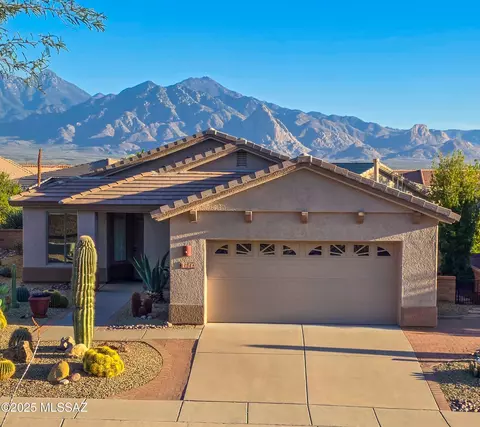 4751 S Longmore Dr, Green Valley, AZ 85622
