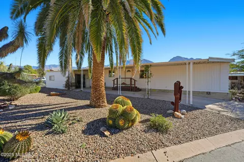 10734 N Kilimanjaro Ave, Tucson, AZ 85737