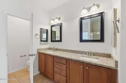 Bath - 6661 E Gehrig Ln, Tucson, AZ 85756 photo 2 of 3