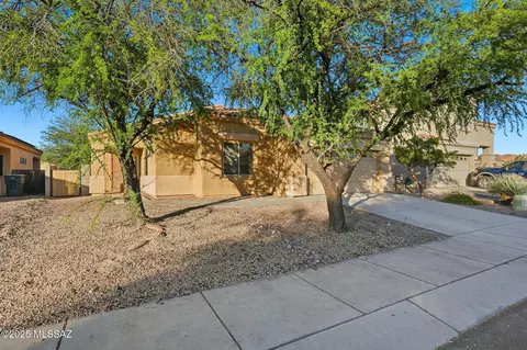 Exterior - 6661 E Gehrig Ln, Tucson, AZ 85756 photo 2 of 9