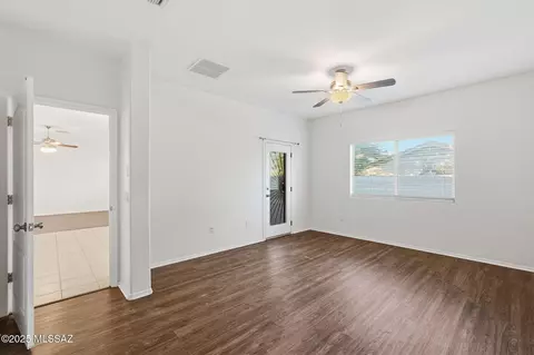 Living - 6661 E Gehrig Ln, Tucson, AZ 85756 photo 5 of 5
