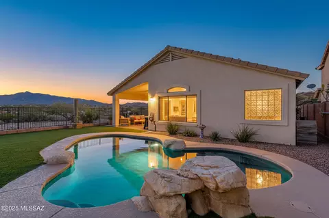10780 S Piety Hill Dr, Vail, AZ 85641