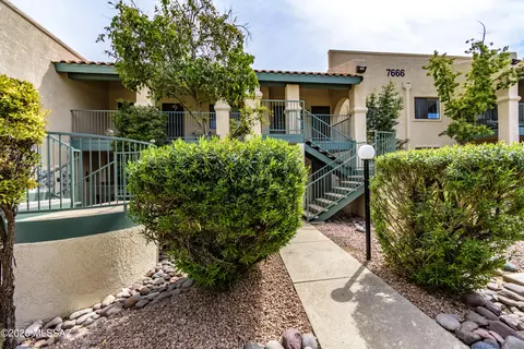 7666 E 22nd St #50, Tucson, AZ 85710