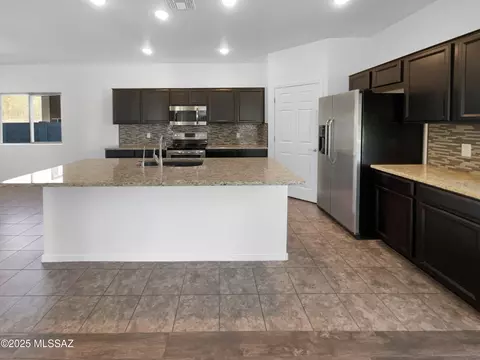 Kitchen - 6555 E Brushback Loop, Tucson, AZ 85756 photo 1 of 3