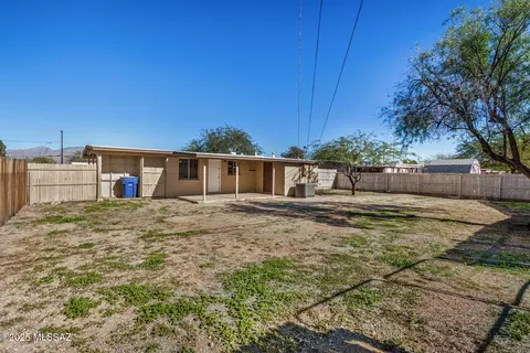 Exterior - 4818 E 25th St, Tucson, AZ 85711 photo 6 of 6