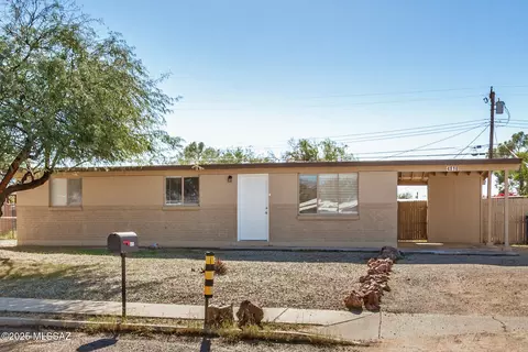 Exterior - 4818 E 25th St, Tucson, AZ 85711 photo 2 of 6