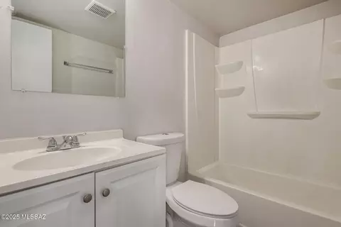 Bath - 4818 E 25th St, Tucson, AZ 85711 photo 2 of 2