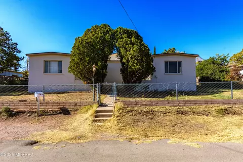 609 Oliver Cir, Bisbee, AZ 85603