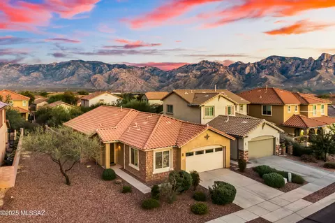 12928 N Shell Traders Ct, Oro Valley, AZ 85755