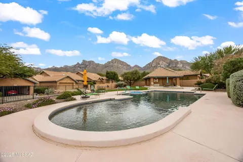 1303 E Stoney Canyon Cir, Tucson, AZ 85737