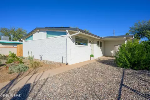 1821 S Chrysler Ave, Tucson, AZ 85713