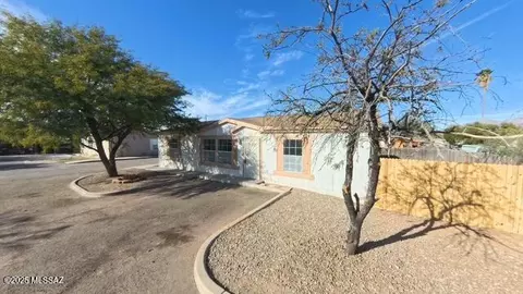 633 W Simmons Rd, Tucson, AZ 85705