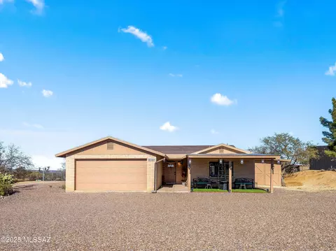 705 N Cliket Dr, Oracle, AZ 85623